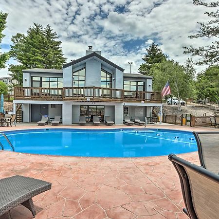 Sunny Osage Beach With Balcony And Lakefront View Екстериор снимка